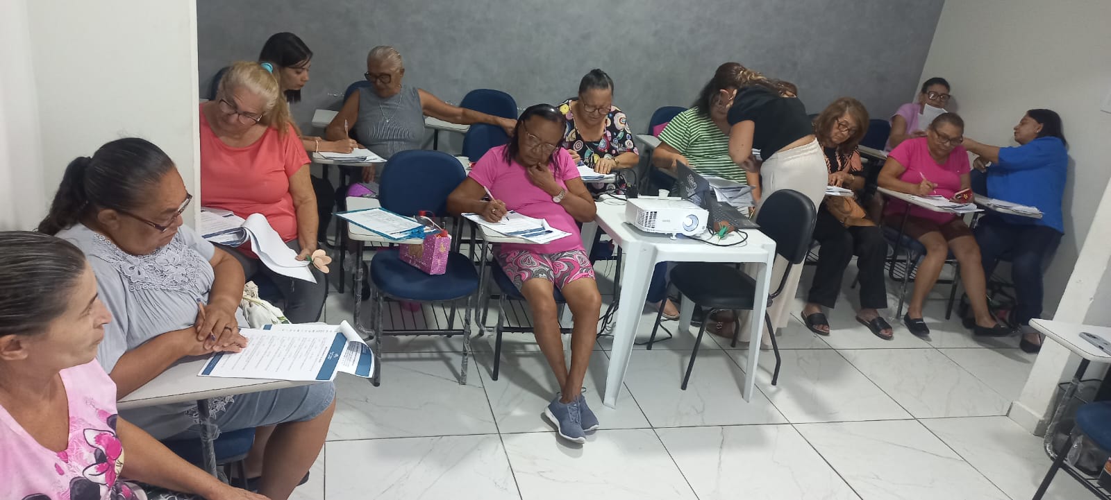 Participantes durante leitura do TCLE